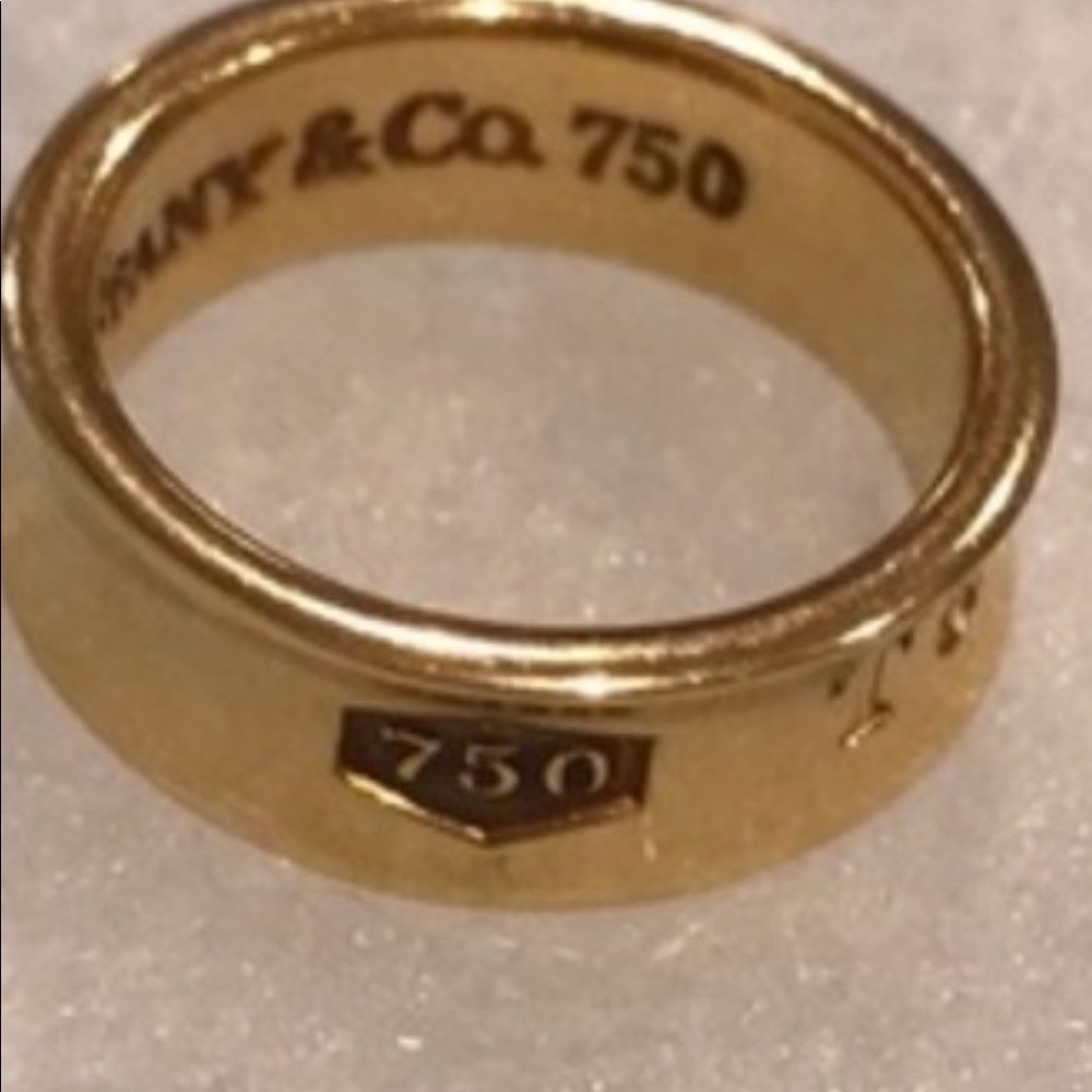 Tiffany band ring